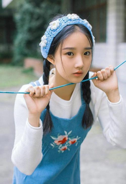 新西兰男子橄榄球队的年轻力量逐渐崭露头角，新西兰橄榄球队徽